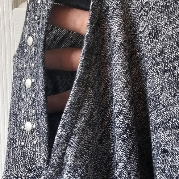 Cato Woman's L Navy Sweater W/Silver Metal Embellishments Mottled Lightweight - Picture 5 of 7